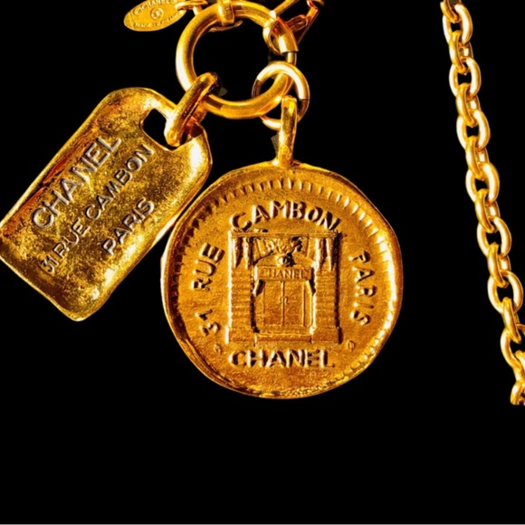 CHANEL 31 RUE CAMBON 1980โs double pendant chain - Picture 15 of 15